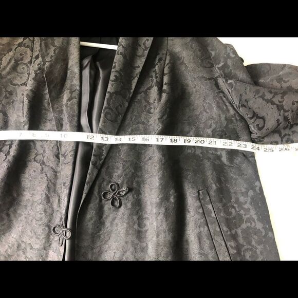 Vintage black Brocade coat , Bracelet sleeve. - Picture 6 of 8